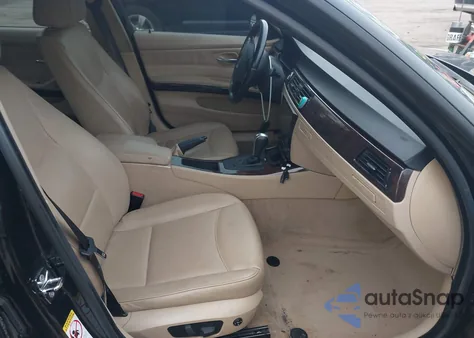 2006 BMW 325Xi z USA, uszkodzony, nr VIN WBAVD13576KV11027